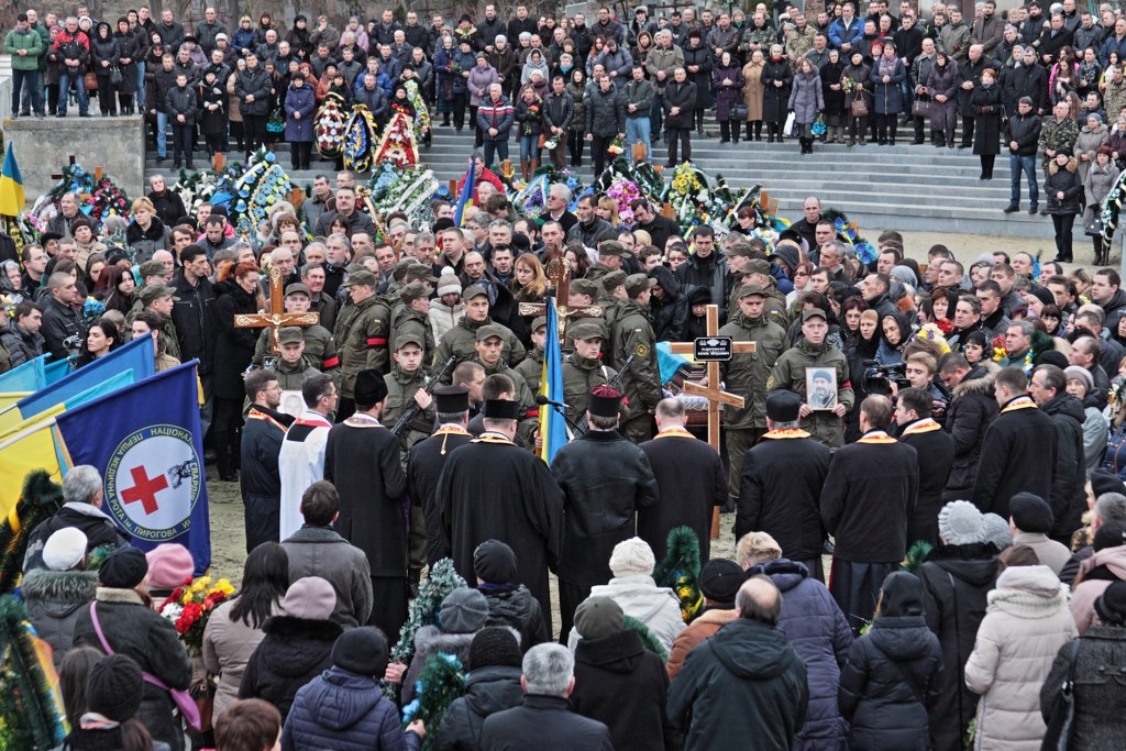 в останню путь трьох медиків