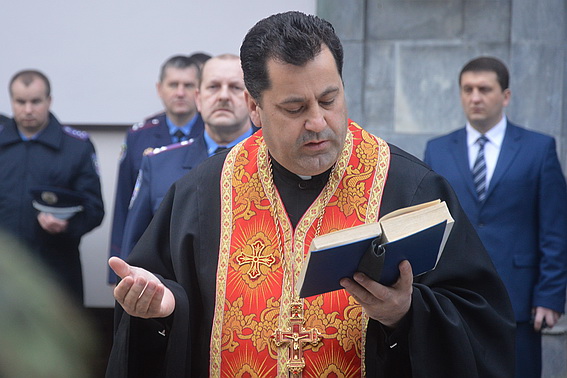 Закарпатські правоохоронці вирушили на схід України