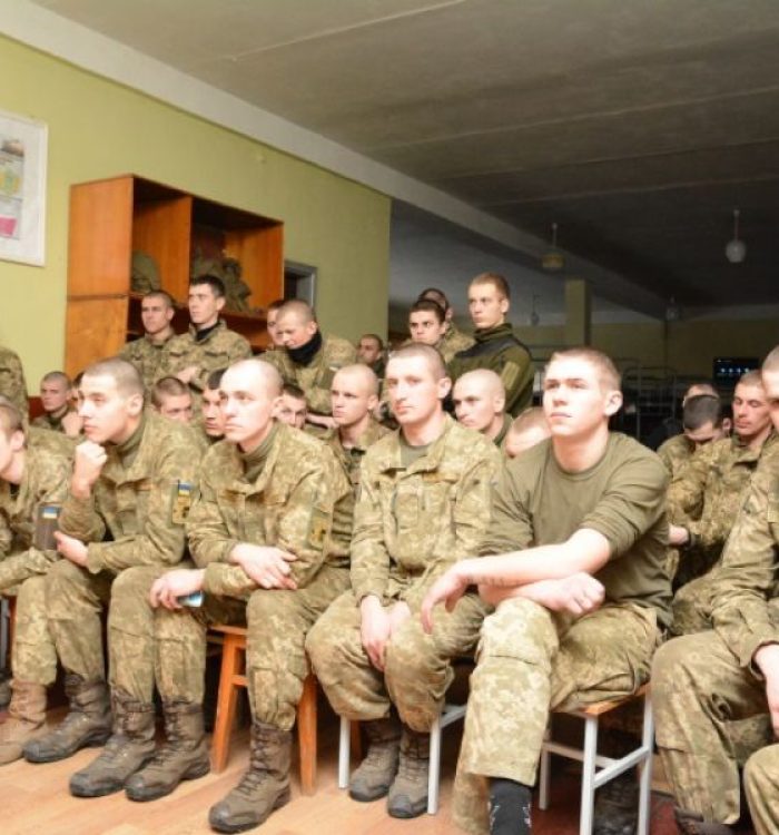 На Яворівський полігон завітали з вертепом студенти УКУ