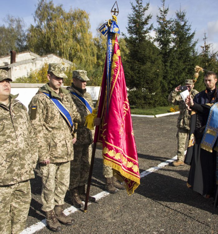 Владика Богдан ( Манишин) освятив прапор зенітно-ракетного полку в Стрию