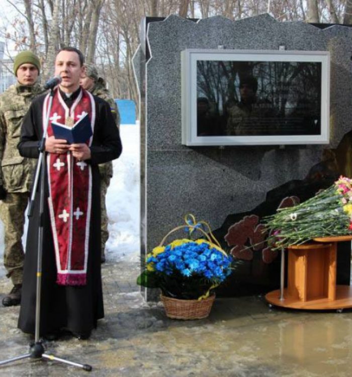 У Полтаві відкрили Алею та освятили пам’ятний знак Героям АТО