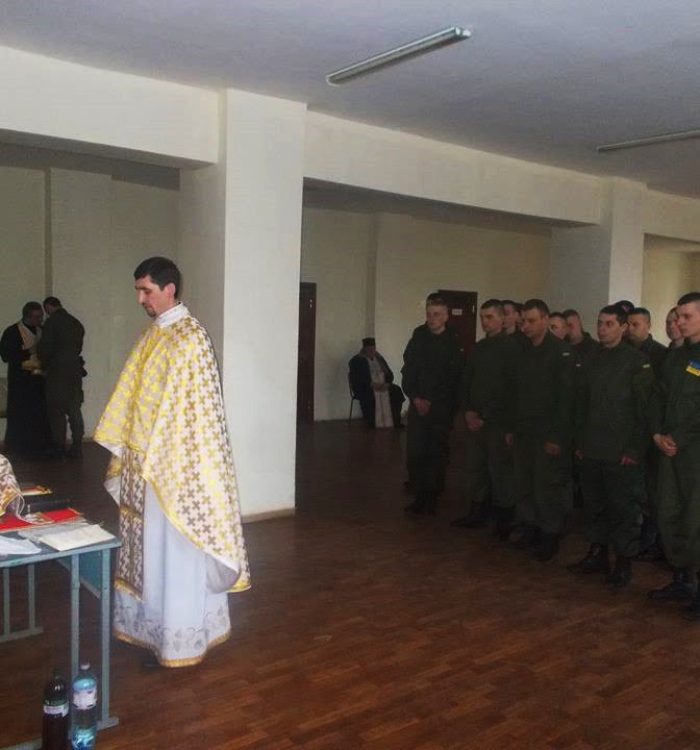 На Лисецькому полігоні відслужили першу Божественну Літургію
