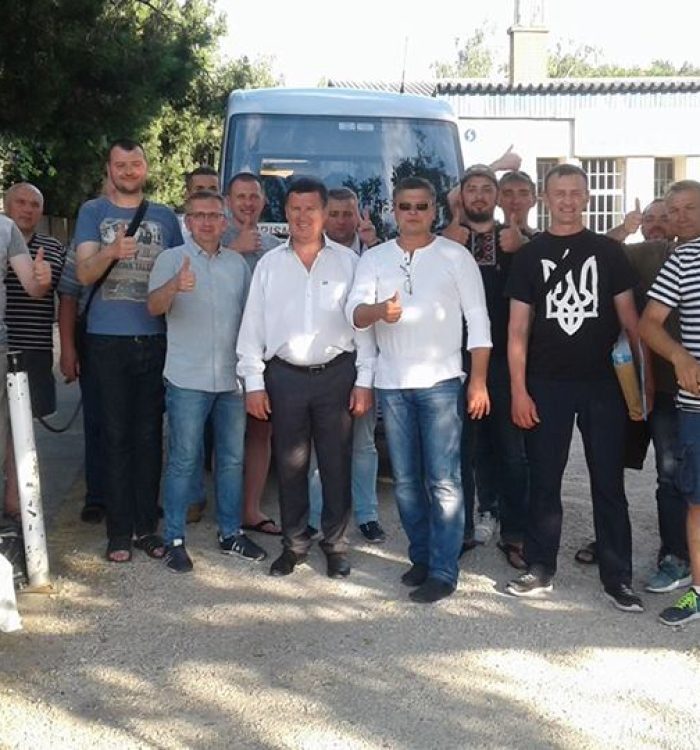 Військово-медичні капелани і військові лікарі повернулися до України