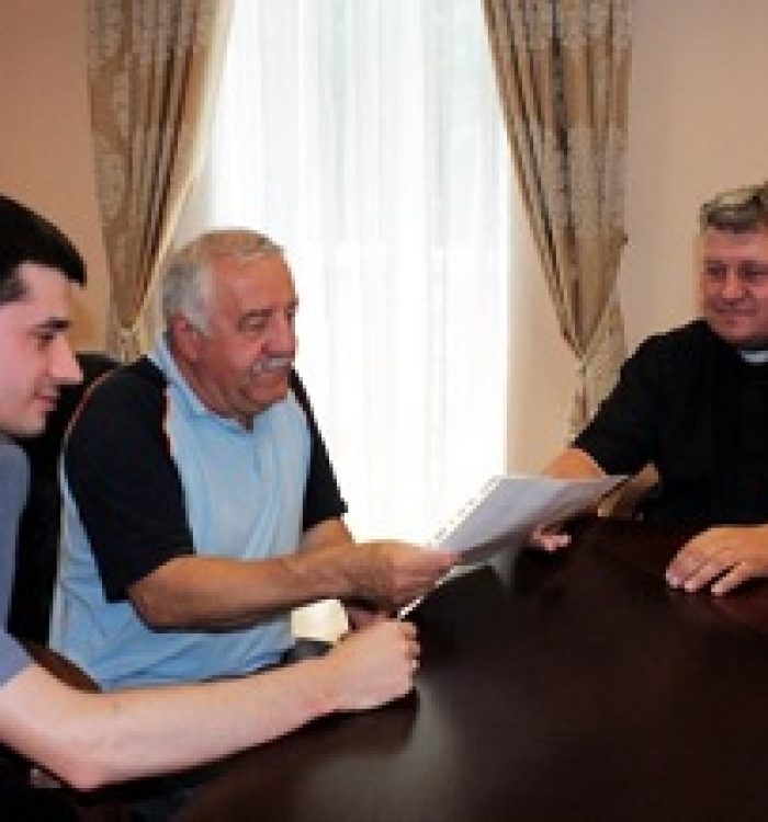 Громада УГКЦ Франківщини передала бійцям АТО допомогу