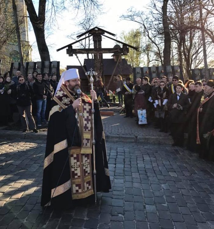 Молоді бійці взяли участь у Хресній дорозі, що пройшла вулицями Києва