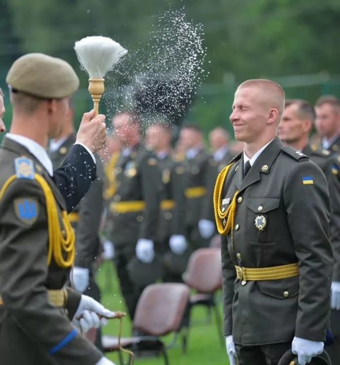 Військові капелани Львівської архиєпархії УГКЦ взяли участь в урочистій церемонії випуску молодих лейтенантів Національної академії сухопутних військ