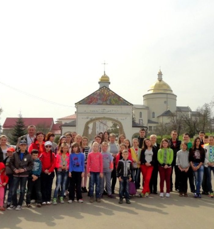 Паломницьку поїздку організували для дітей учасників АТО