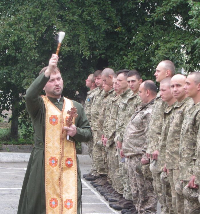 Представник Департаменту військового капеланства з нагоди Дня захисника України відвідав військову частину на Київщині