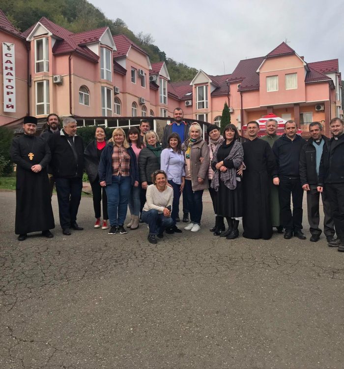 На Закарпатті пройшов тренінг для духівників, психологів та керівників груп психологічної підтримки та взаємодопомоги родин військових
