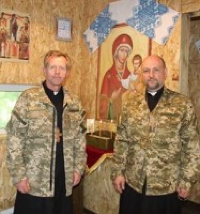 “Ми відчуваємо потребу бути поряд із ними у це велике християнське свято”, – владика Богдан (Манишин) про Великдень у зоні АТО