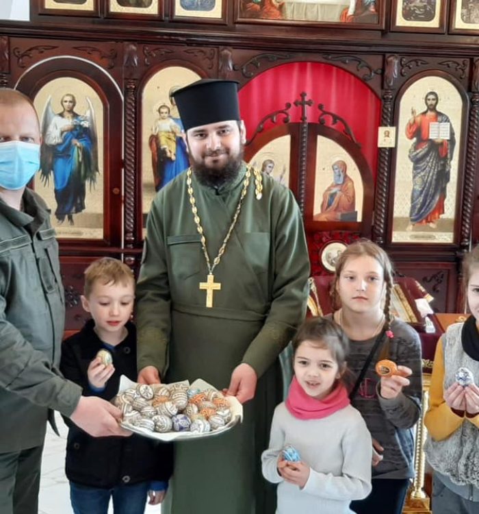 У Славутичі пройшов мистецький захід “Великодня писанка для нацгвардійця”