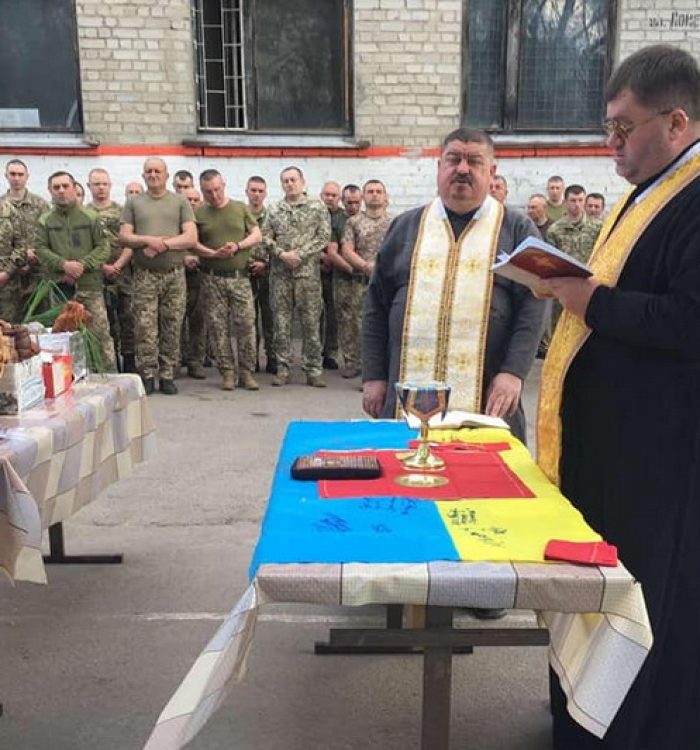 Група тернопільських капеланів УГКЦ завершила великодню духовну місію у зоні бойових дій