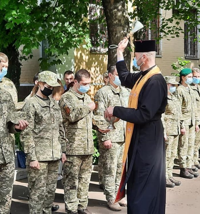 Військово-медичний капелан УГКЦ привітав та поблагословив молодих лейтенантів Української військово-медичної академії