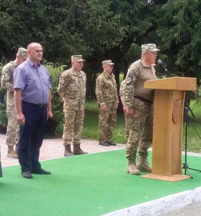 Військовий капелан благословив миротворців