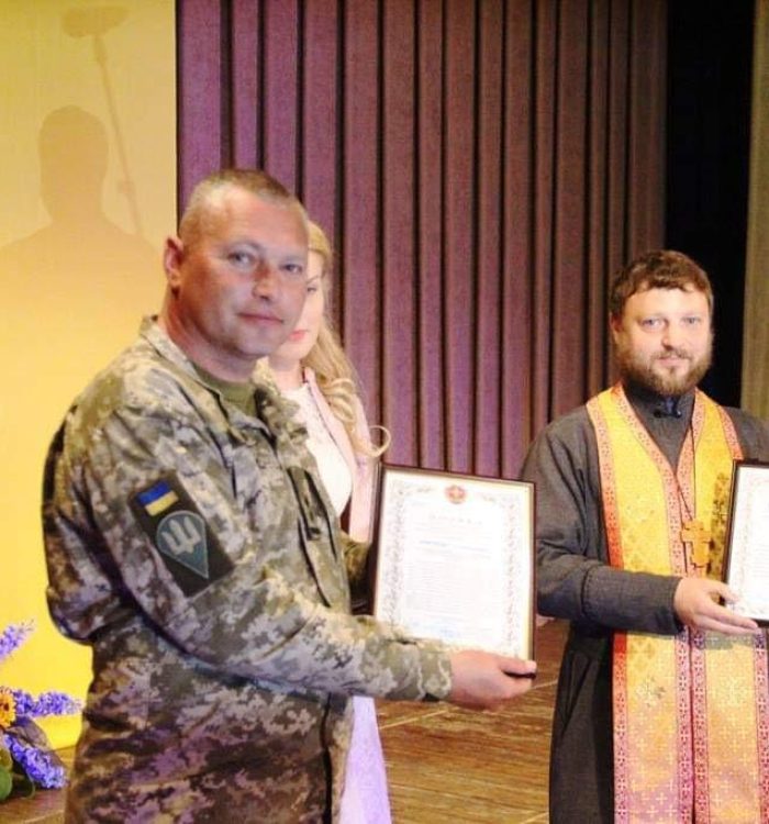 На Луганщині нагородили воїнів-десантників