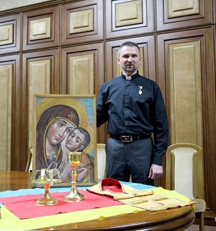 У Києві відкриють експозицію про діяльність капеланів в зоні АТО