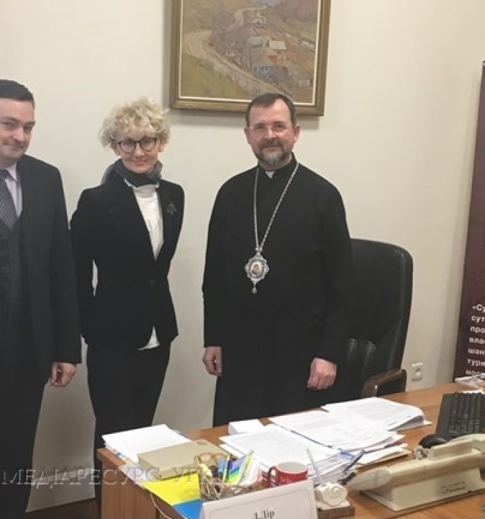 Владика Богдан (Дзюрах) в МЗС України обговорив шляхи співпраці задля поширення правди про війну в Україні та визнання Голодомору