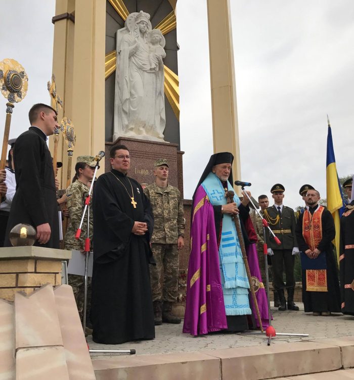 Понад три тисячі осіб беруть участь у ІХ Всеукраїнському військовому паломництві до Зарваниці