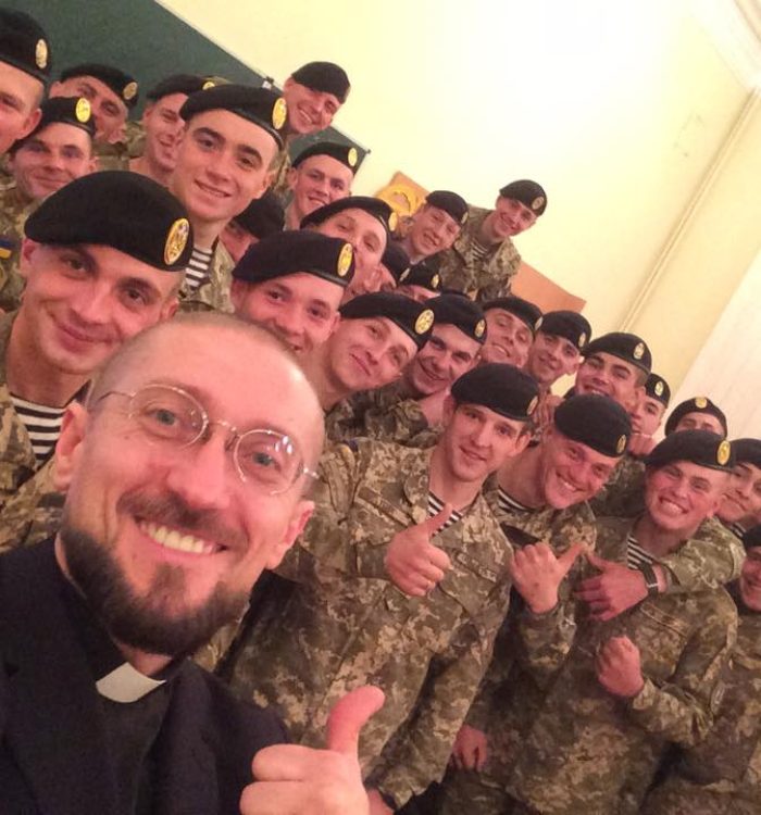 Капелана морпіхів нагородили орденом “За службу” Спілки морських піхотинців України