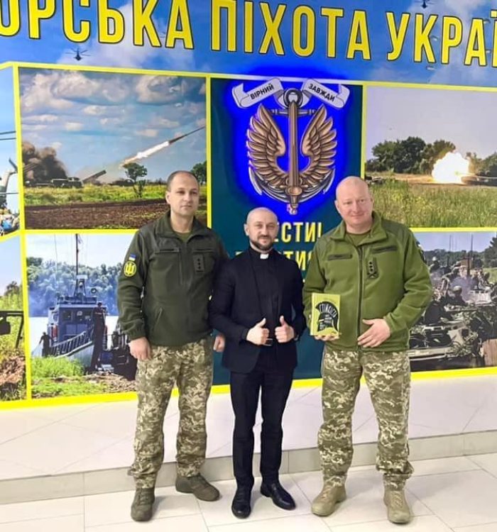 Заступник керівника Департаменту військового капеланства зустрівся з командуванням Морської піхоти України