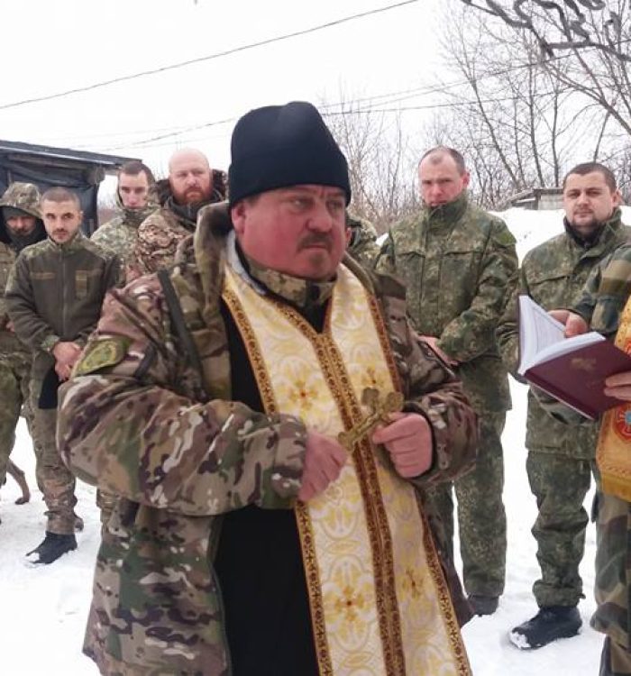 “Найбільше тут дякують за постійну молитву…”, – військовий капелан про відвідини військових у зоні бойових дій