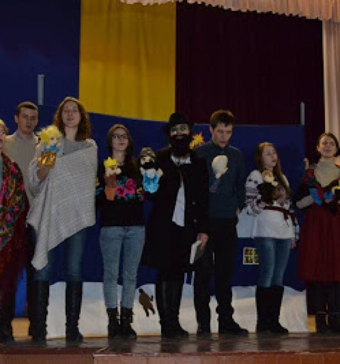 Студенти київського ТУСК “Обнова” відвідали засуджених і сиріт на Чернігівщині