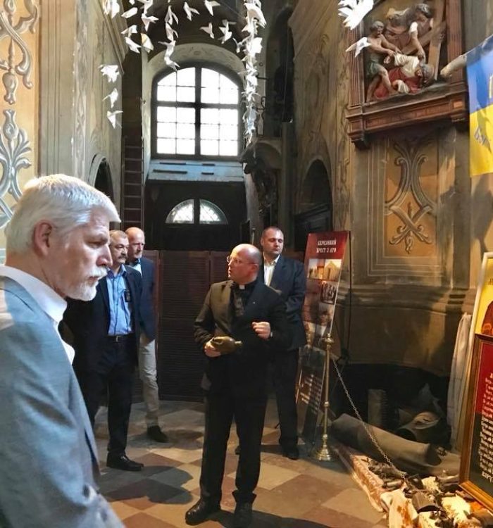 Військовий комітет НАТО побував у храмі українських воїнів