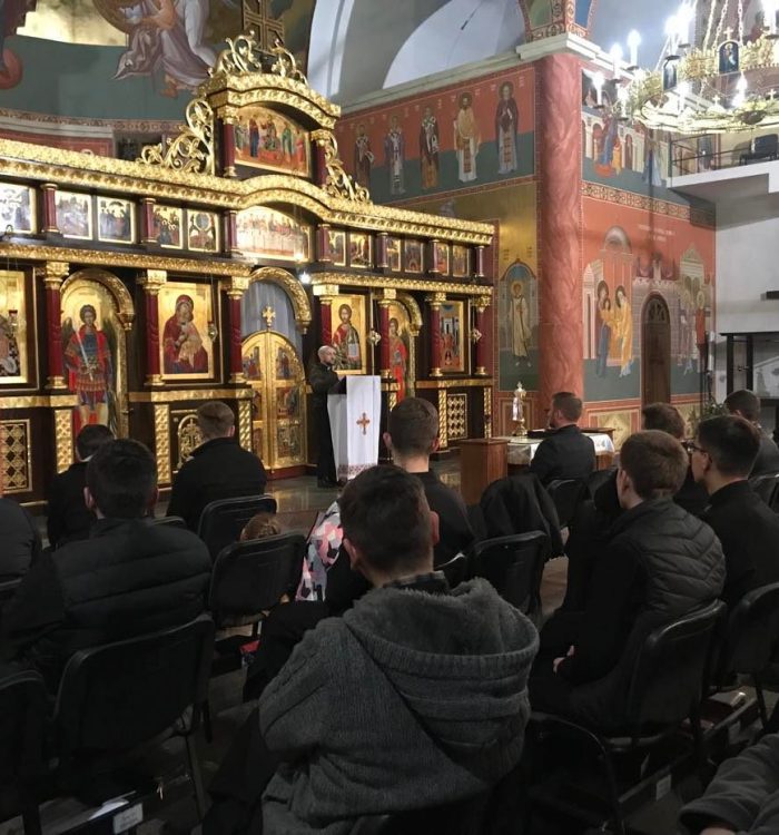 Студентам Львівської духовної семінарії Святого Духа УГКЦ розповіли про особливості військового капеланства в Україні