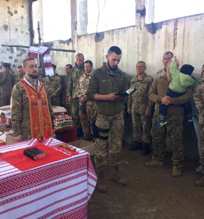 Настав час повернути Збройним силам функцію школи життя. Для чого армії капелани?