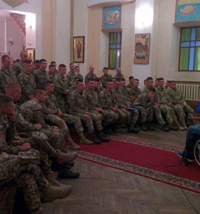 До курсантів НАСВ на зустріч релігієзнавчого гуртка завітав Антон Дацко