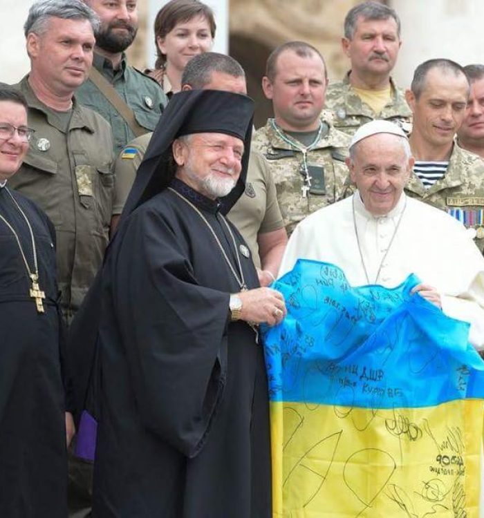 Святіший Отець привітав українських військових та побажав миру для «дорогої української землі»