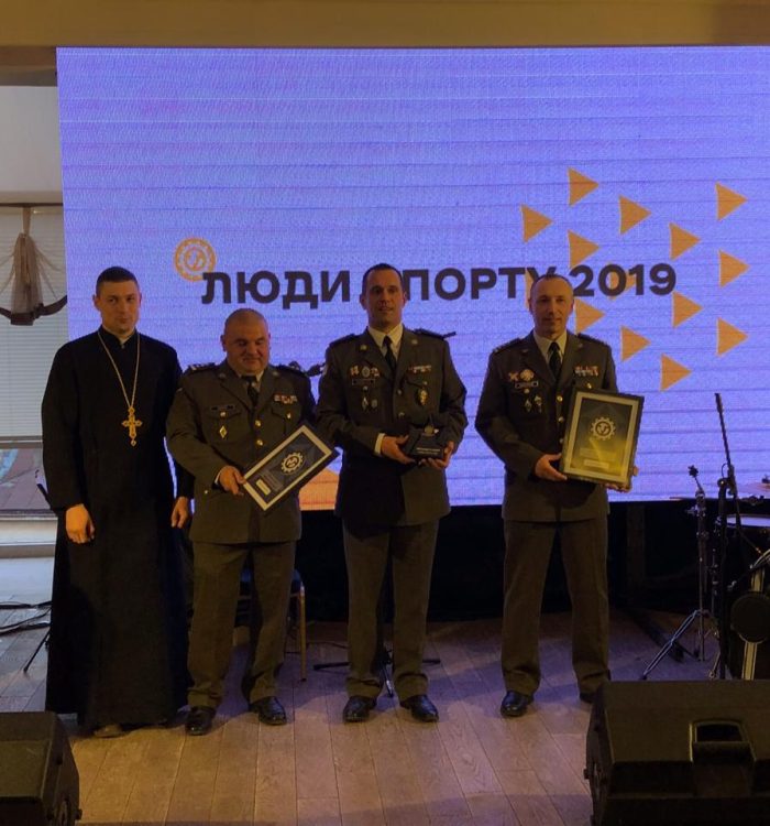 Капелан привітав військовослужбовців Національної академії сухопутних військ з перемогою у номінації “Військові в спорті”