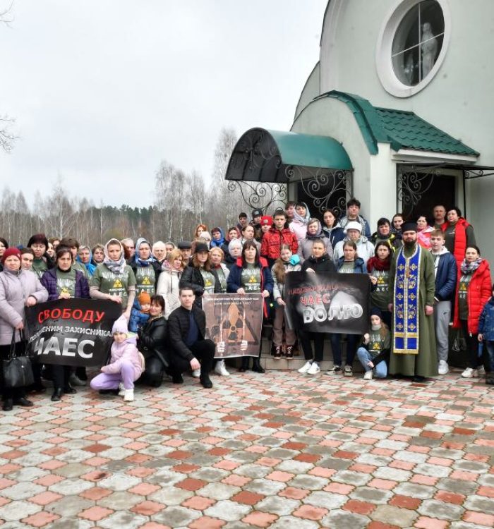 У Славутичі молились за визволення з полону воїнів – захисників ЧАЕС