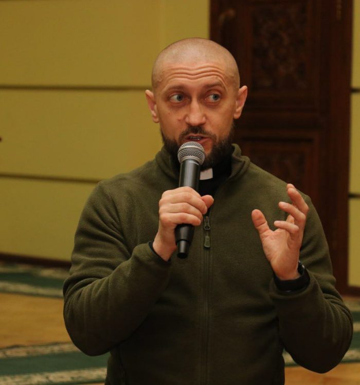 О. Андрій Зелінський презентував курсантам Національної академії сухопутних військ власну книгу «Анатомія Воїна: Дух, Шлях, Сила»