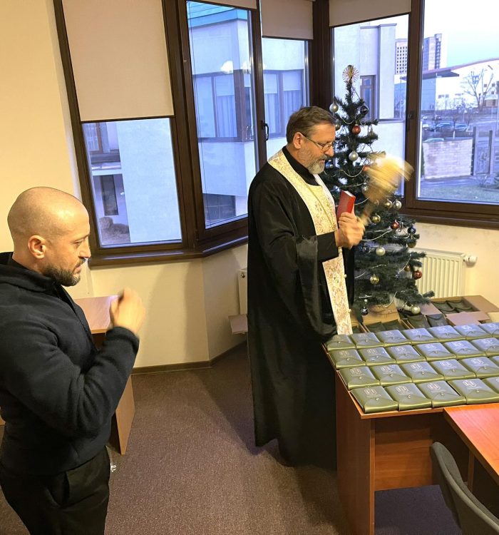 Вийшов другий тираж Молитовника українського воїна «Молись і служи» УГКЦ