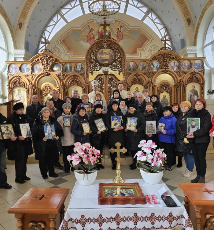 Родини полеглих воїнів з Івано-Франківська здійснили паломництво до Зарваниці