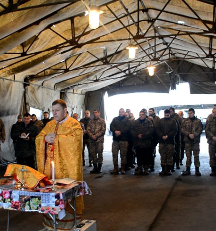 Капелан відвідав військових на сході України