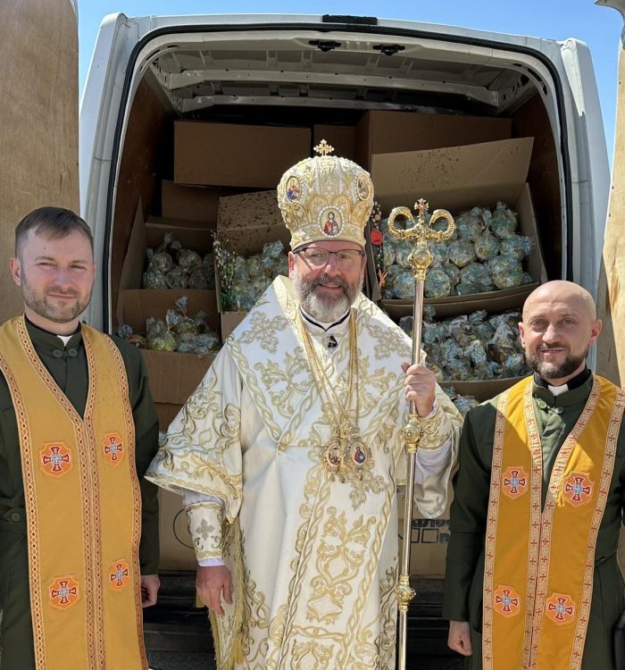 Блаженніший Святослав освятив паски для військових