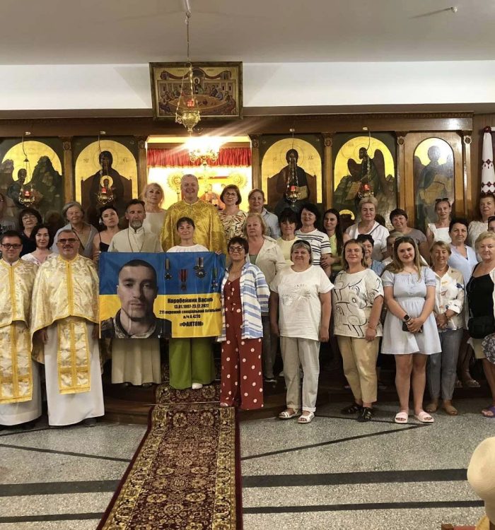 Родини полеглих українських Героїв повернулися з паломництва до святинь Греції