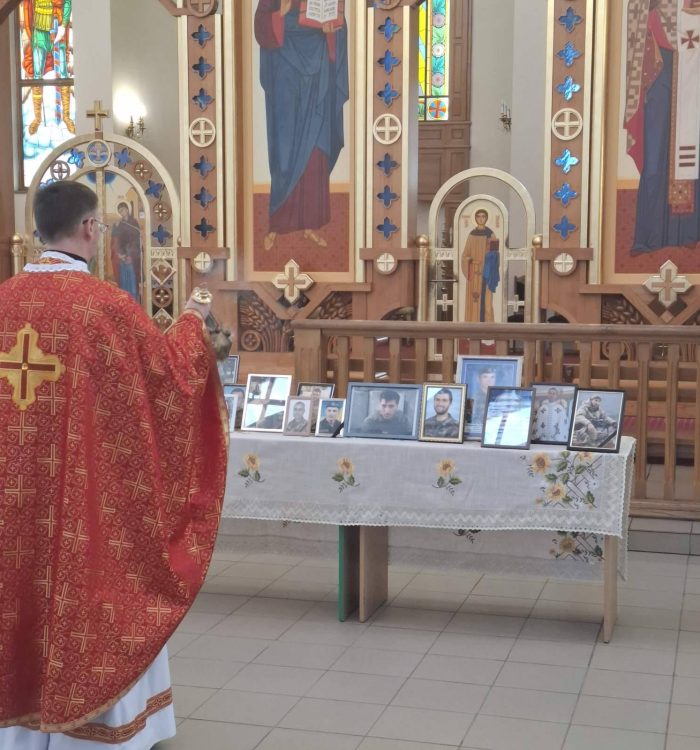 У Тернополі пройшла щомісячна молитовна зустріч родин полеглих Героїв