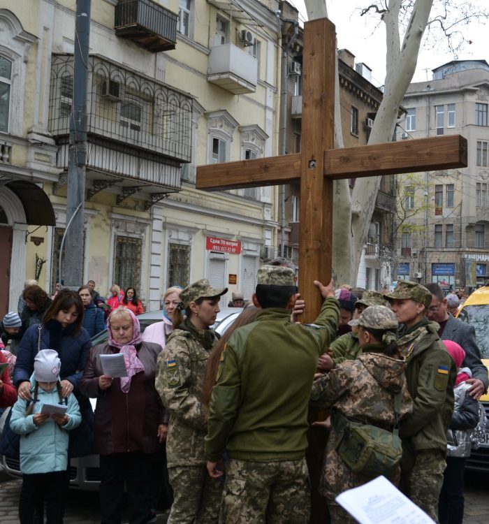 В Одесі відбулася Хресна Дорога вулицями міста за участі військовослужбовців