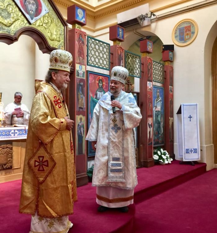 Українські військові по дорозі до Люрду зупинилися на молитву в Паризькій катедрі