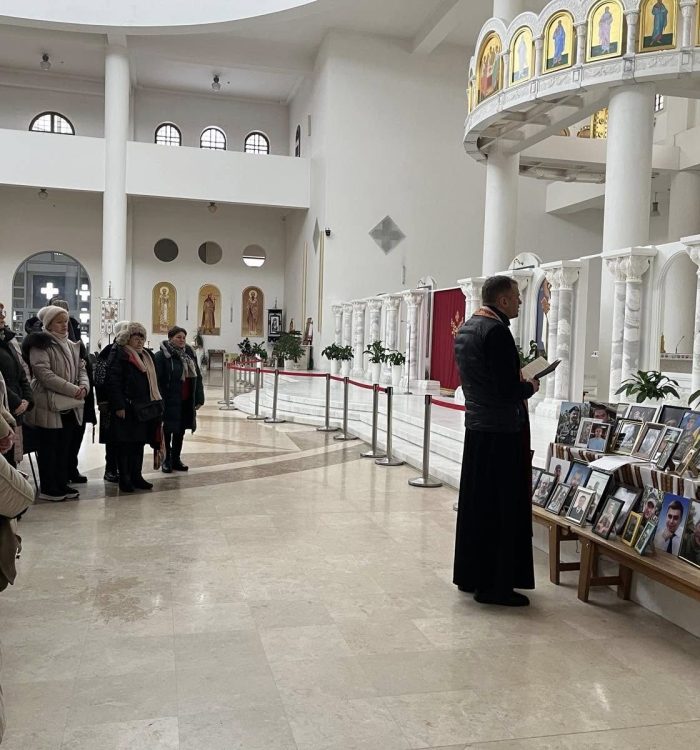 У Патріаршому соборі в Києві на молитовну зустріч зібралися родини полеглих воїнів