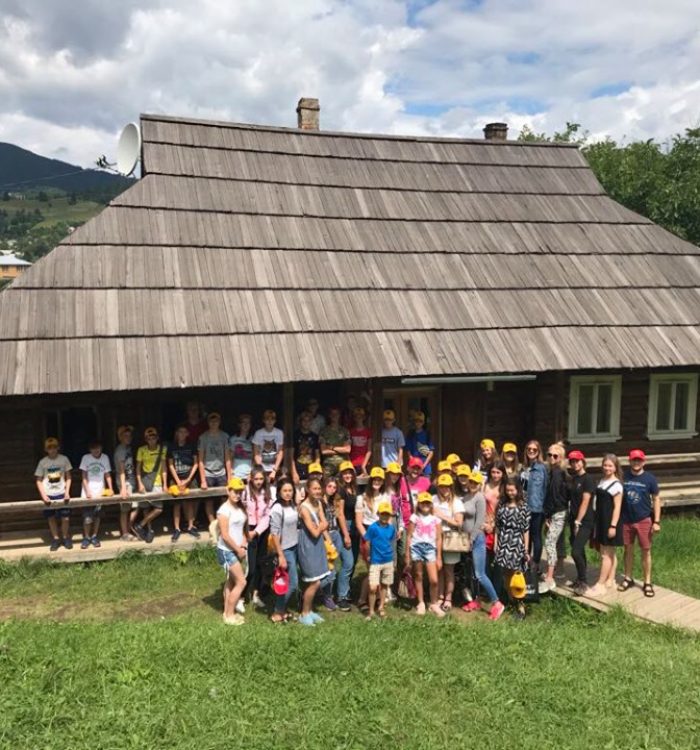 Учасники табору “ArtArea-2019” відвідали музеї у Верховині