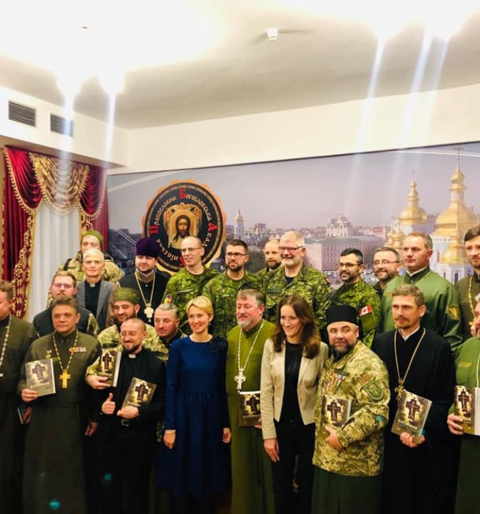 У Києві презентували збірку спогадів капеланів