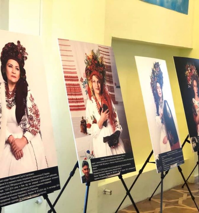 Фотовиставку “Сильні духом. Мами” презентували у Київській міській державній адміністрації