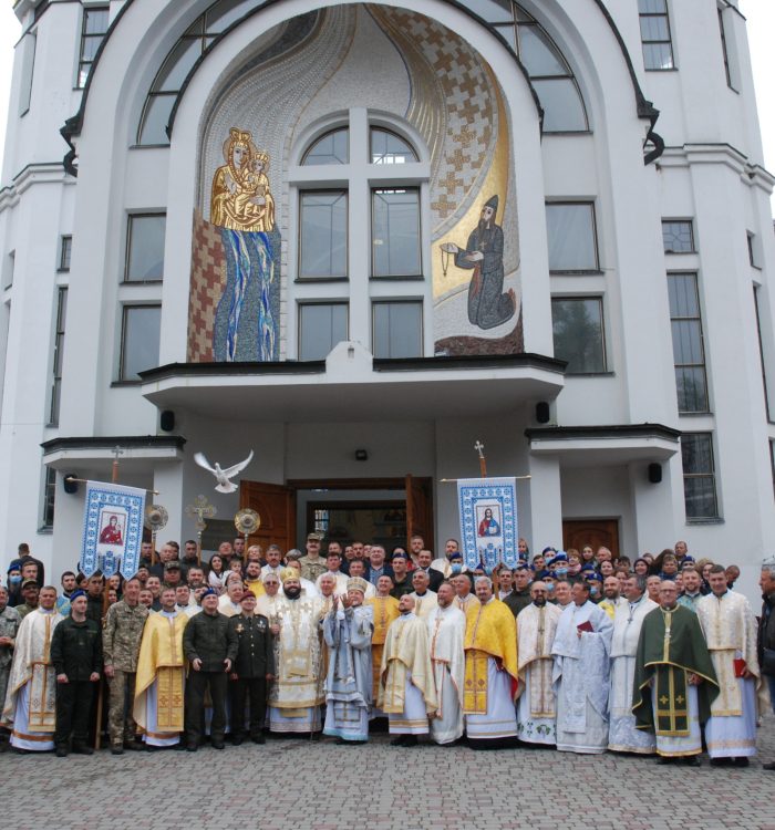 У Зарваниці відбулося ХІІІ Всеукраїнське військове паломництво