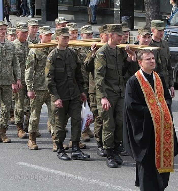 Військові взяли участь у Хресній ході в Києві