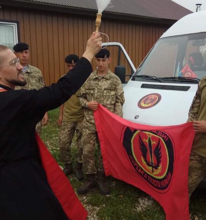 Українці Чикаго пожертвували морській піхоті нове авто