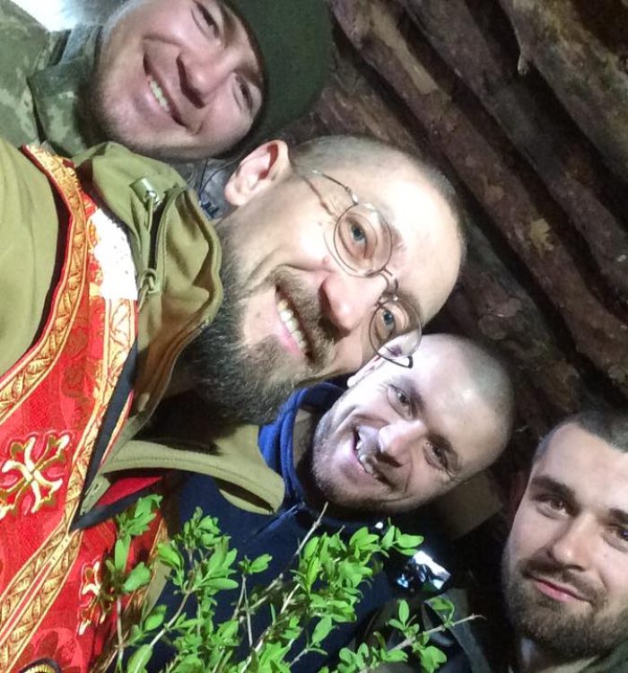 Великдень неминучий! Святкування Квітної неділі в АТО
